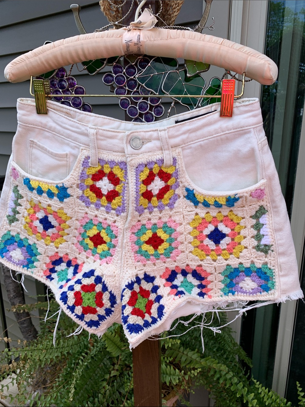 Blank NYC Love Is Love Boho Crochet Patchwork Shorts Size 26